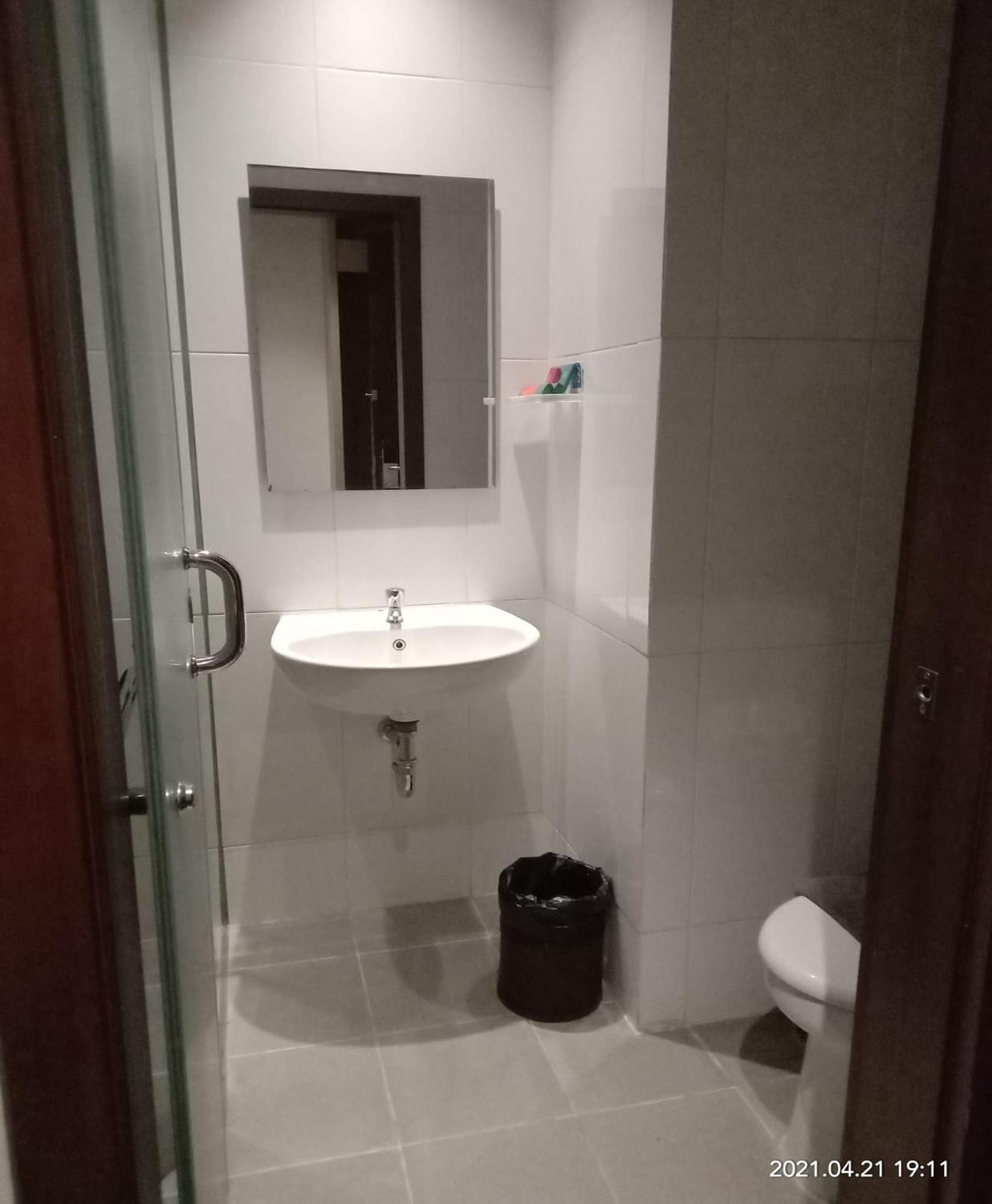 Hotel 88 Itc Fatmawati Jakarta By Wh Exteriör bild