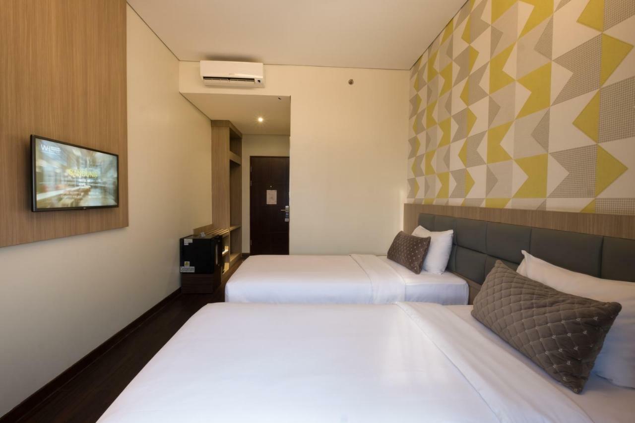 Hotel 88 Itc Fatmawati Jakarta By Wh Exteriör bild
